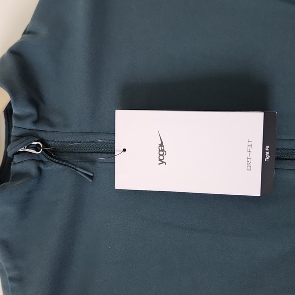 Nike Yoga Dri-FIT Luxe Fitted Jacket XS $135 - Picture 8 of 10